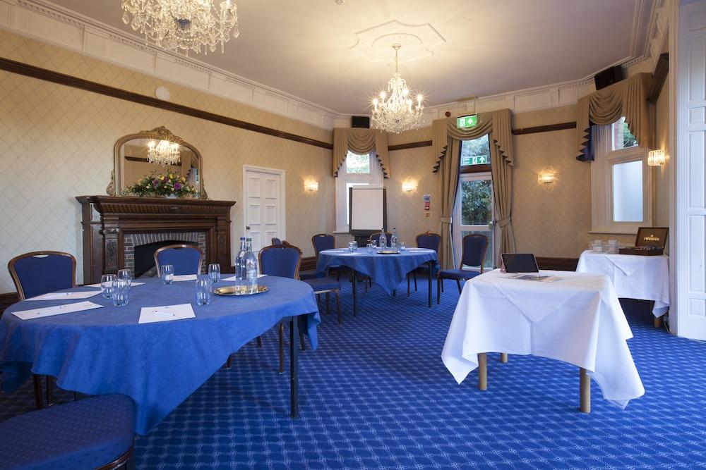 The Birch Hotel Haywards Heath Exteriör bild