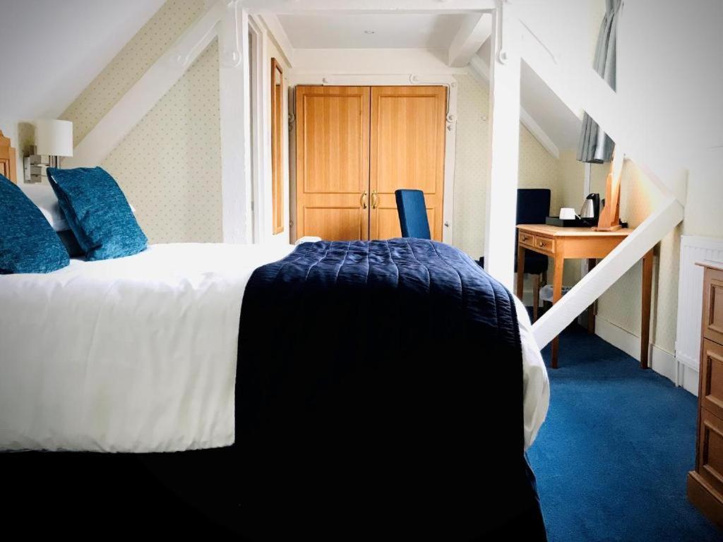 The Birch Hotel Haywards Heath Exteriör bild