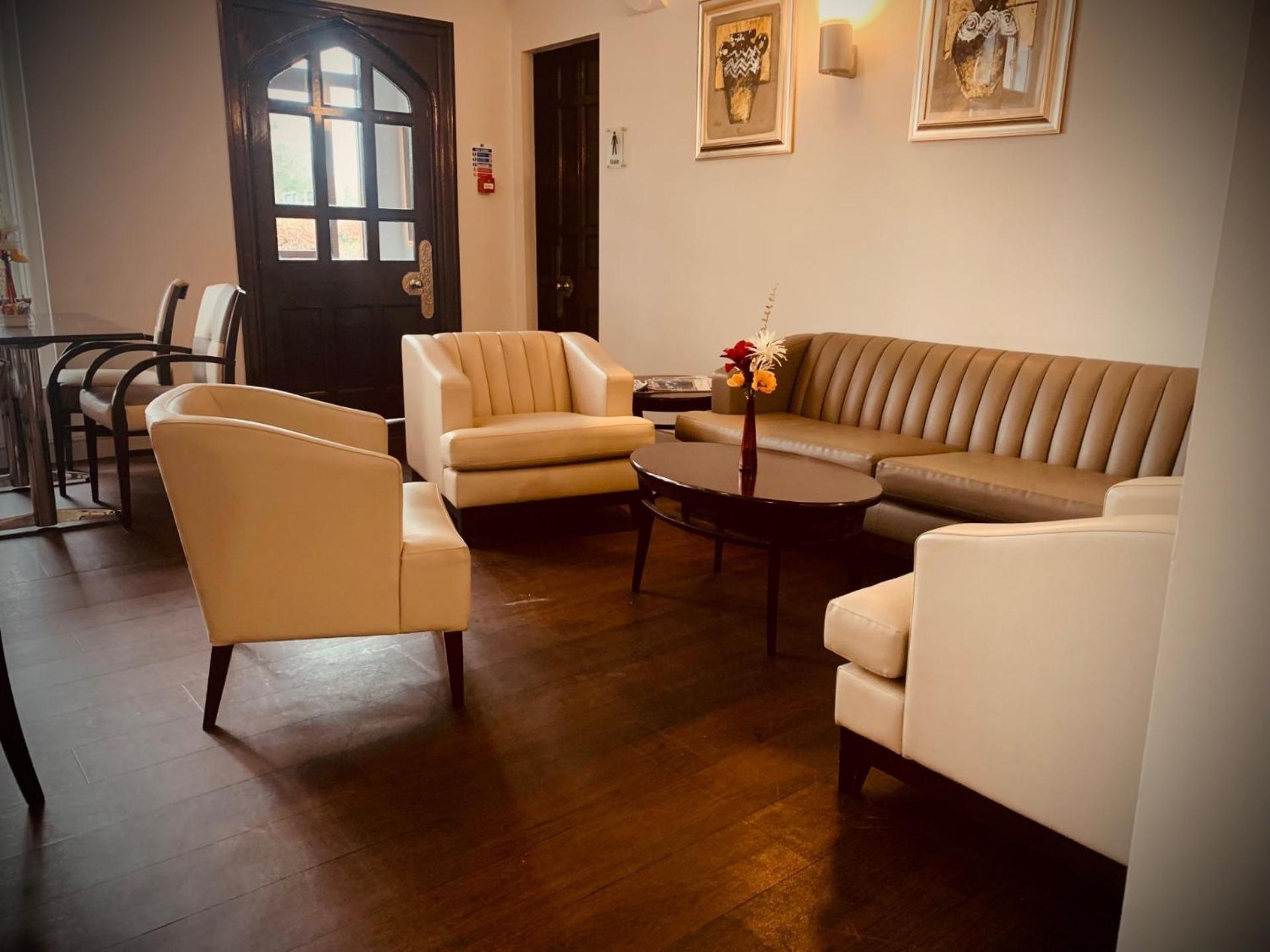 The Birch Hotel Haywards Heath Exteriör bild