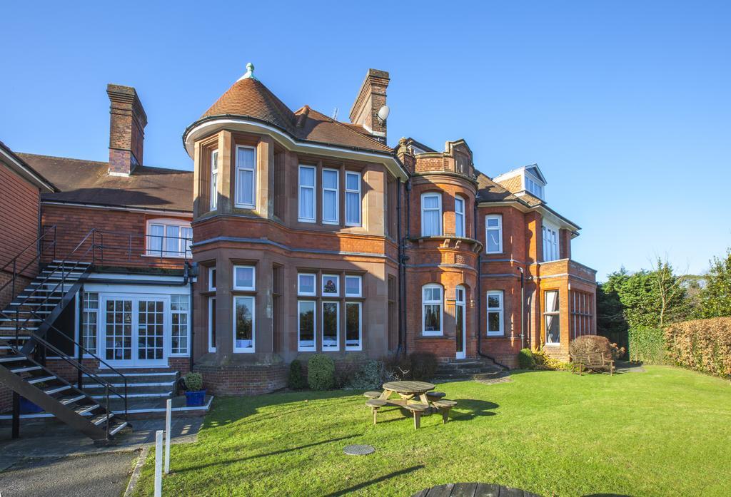 The Birch Hotel Haywards Heath Exteriör bild