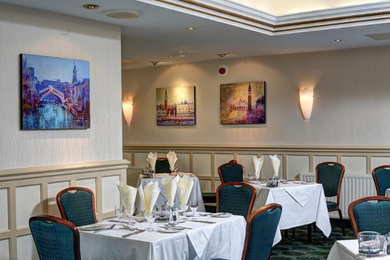 The Birch Hotel Haywards Heath Exteriör bild